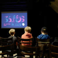 Tag 5 – Gespanntes Warten auf das UFOlinos-Programm für Kinder ab 8 Jahren