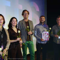 Tag 5 – Die Friedensfilmpreis-Jury und Gerrit Sievert überreichen die Auszeichnung  an Agon Uka, Produzent vom Gewinnerfilm „Hive“